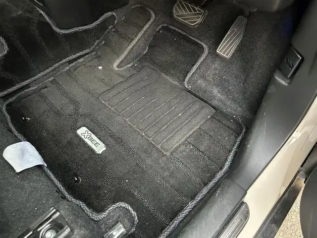 スズキ クロスビー HYBRID MZ 埼玉県 2021(令3)年 1.7万km ベージュ ワンオーナー/社外SDナビ 品番：CN-RZ866/(AM/FM/DVD/CD/BT/SD/USB/iPod)/フルセグテレビ（走行中視聴不可）/バックカメラ/全方位カメラ/社外前後ドライブレコーダー/パドルシフト/クリアランスソナー/クルーズコントロール追従あり/ヒルディセントコントロール/グリップコントロール/ビルトインETC/スペアキー１本（スマートキー）/純正アルミホイール16インチ/純正フロアマット/純正ドアバイザー/車両/ナビ取扱説明書/保証書