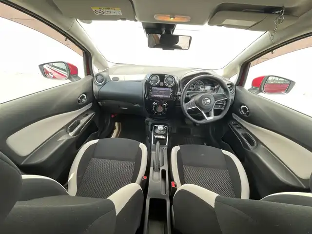 日産 ノート e－パワー X 千葉県 2019(令1)年 4.7万km ガーネットレッド レーンキープアシスト/横滑り防止/衝突被害軽減システム/パーキングアシスト/日産純正ＳＤナビ/(BT、全方位カメラ、フルセグＴＶ、ＡＵＸ、CD/DVD、)/ETC/純正アルミホイール/純正フロアマット/ハロゲンオートライト/スマートキー/プッシュスタート