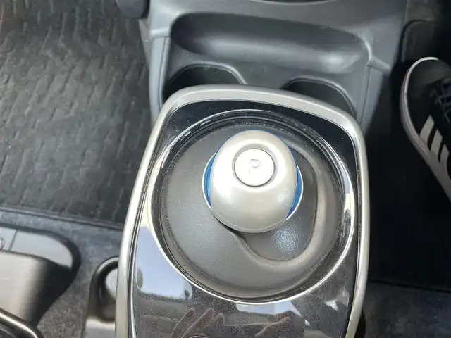 日産 ノート e－パワー X 千葉県 2019(令1)年 4.7万km ガーネットレッド レーンキープアシスト/横滑り防止/衝突被害軽減システム/パーキングアシスト/日産純正ＳＤナビ/(BT、全方位カメラ、フルセグＴＶ、ＡＵＸ、CD/DVD、)/ETC/純正アルミホイール/純正フロアマット/ハロゲンオートライト/スマートキー/プッシュスタート