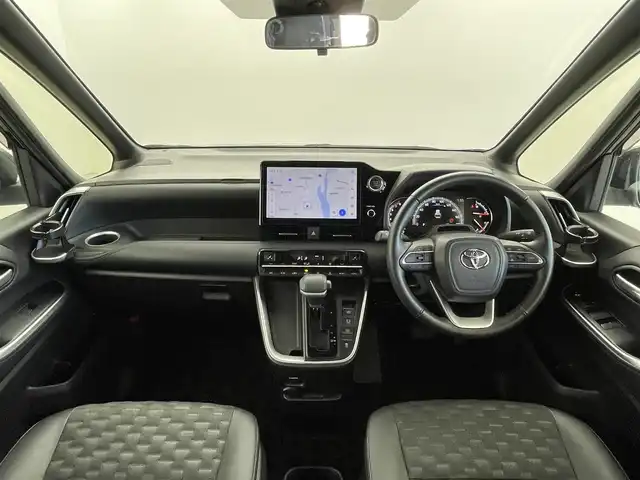 トヨタ ヴォクシー S－Z 福井県 2022(令4)年 4万km アティチュードブラックマイカ 純正メモリナビ/（AM/FM/Bluetooth/フルセグTV)/バックカメラ/プリクラッシュ/コーナーセンサー/追従クルコン/ビルトインETC2.0/シートヒーター/ハーフレザーシート/両側パワースライドドア/オートブレーキ/オートライト/LEDヘッドライト/純正17インチアルミホイール/社外フロアマット