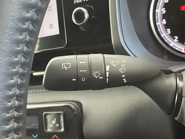 トヨタ ヴォクシー S－Z 福井県 2022(令4)年 4万km アティチュードブラックマイカ 純正メモリナビ/（AM/FM/Bluetooth/フルセグTV)/バックカメラ/プリクラッシュ/コーナーセンサー/追従クルコン/ビルトインETC2.0/シートヒーター/ハーフレザーシート/両側パワースライドドア/オートブレーキ/オートライト/LEDヘッドライト/純正17インチアルミホイール/社外フロアマット