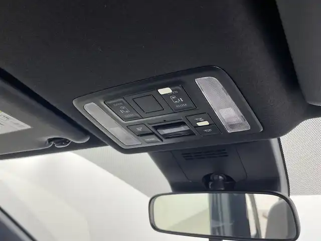 トヨタ ヴォクシー S－Z 福井県 2022(令4)年 4万km アティチュードブラックマイカ 純正メモリナビ/（AM/FM/Bluetooth/フルセグTV)/バックカメラ/プリクラッシュ/コーナーセンサー/追従クルコン/ビルトインETC2.0/シートヒーター/ハーフレザーシート/両側パワースライドドア/オートブレーキ/オートライト/LEDヘッドライト/純正17インチアルミホイール/社外フロアマット