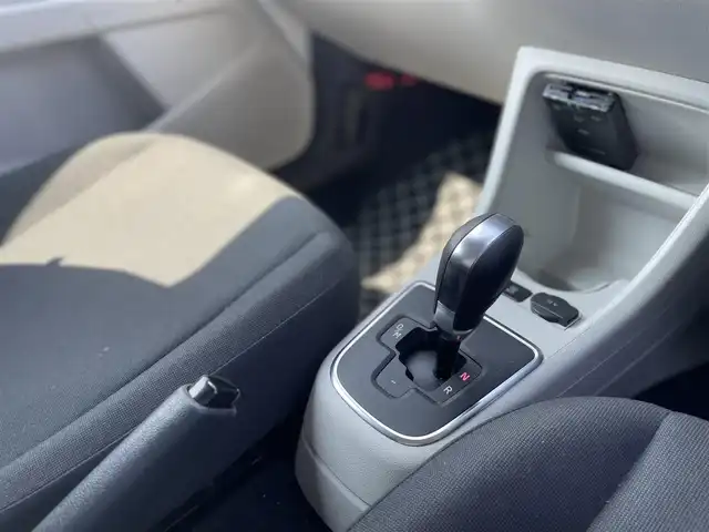 フォルクスワーゲン アップ！ ムーブアップ！ 栃木県 2019(令1)年 1.6万km 白 ワンオーナー/純正オーディオ/　AUX/CD/SD/オートライト/キーレスキー/ETC/アイドリングストップ