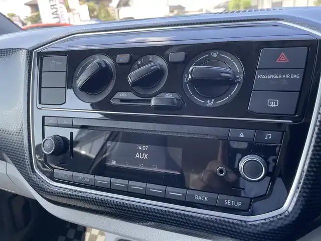 フォルクスワーゲン アップ！ ムーブアップ！ 栃木県 2019(令1)年 1.6万km 白 ワンオーナー/純正オーディオ/　AUX/CD/SD/オートライト/キーレスキー/ETC/アイドリングストップ