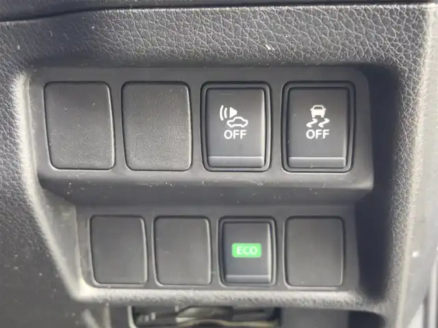 日産 エクストレイル ハイブリッド 20X エマージェンシーブレーキ 熊本県 2015(平27)年 12.8万km ダイヤモンドブラック ワンオーナー/ルーフレール/純正ナビ/【フルセグTV/CD/DVD/Bluetooth】/全方位カメラ/バックカメラ/クルーズコントロール/衝突軽減装置/コーナーセンサー/ダウンヒルアシストコントロール/カプロンシート/前席シートヒーター/純正17インチAW/ビルトインETC/オートLEDヘッドライト/ウィンカーミラー/プッシュスタート/ステアリングスイッチ/純正フロアマット/純正ドアバイザー/横滑り防止/盗難防止装置/保証書