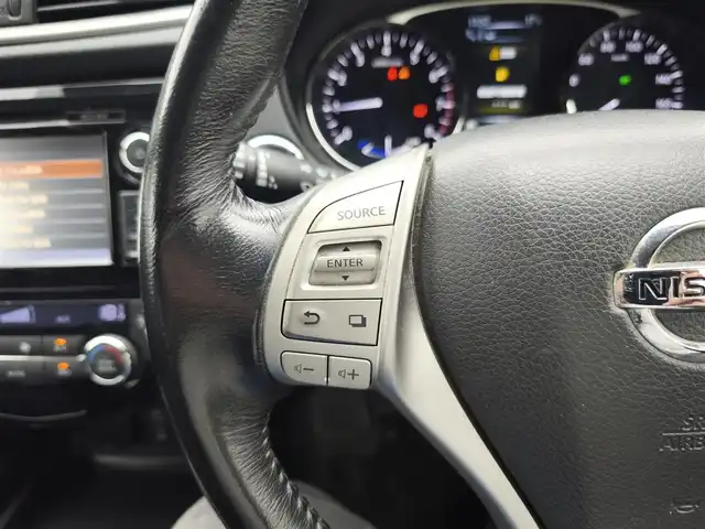 日産 エクストレイル ハイブリッド 20X エマージェンシーブレーキ 熊本県 2015(平27)年 12.8万km ダイヤモンドブラック ワンオーナー/ルーフレール/純正ナビ/【フルセグTV/CD/DVD/Bluetooth】/全方位カメラ/バックカメラ/クルーズコントロール/衝突軽減装置/コーナーセンサー/ダウンヒルアシストコントロール/カプロンシート/前席シートヒーター/純正17インチAW/ビルトインETC/オートLEDヘッドライト/ウィンカーミラー/プッシュスタート/ステアリングスイッチ/純正フロアマット/純正ドアバイザー/横滑り防止/盗難防止装置/保証書