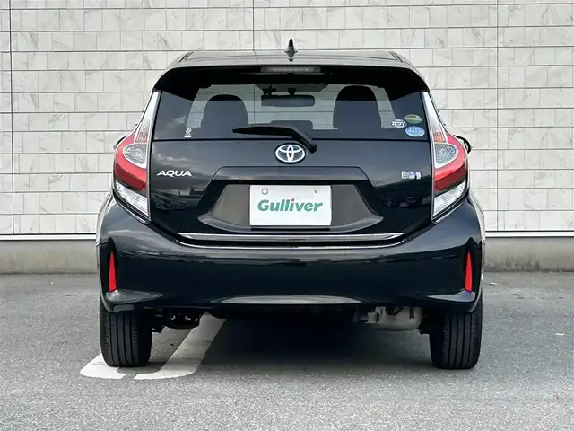 トヨタ アクア S 福岡県 2017(平29)年 3.3万km ブラックマイカ 社外7型ナビ(フルセグTV/CD/DVD/BT)バックカメラETC前後ドラレコシートヒーター純正フロアマット社外15インチアルミホイール