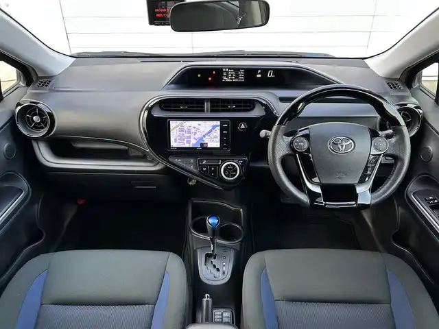 トヨタ アクア S 福岡県 2017(平29)年 3.3万km ブラックマイカ 社外7型ナビ(フルセグTV/CD/DVD/BT)バックカメラETC前後ドラレコシートヒーター純正フロアマット社外15インチアルミホイール