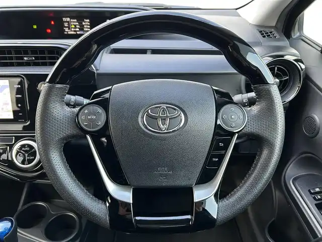 トヨタ アクア S 福岡県 2017(平29)年 3.3万km ブラックマイカ 社外7型ナビ(フルセグTV/CD/DVD/BT)バックカメラETC前後ドラレコシートヒーター純正フロアマット社外15インチアルミホイール