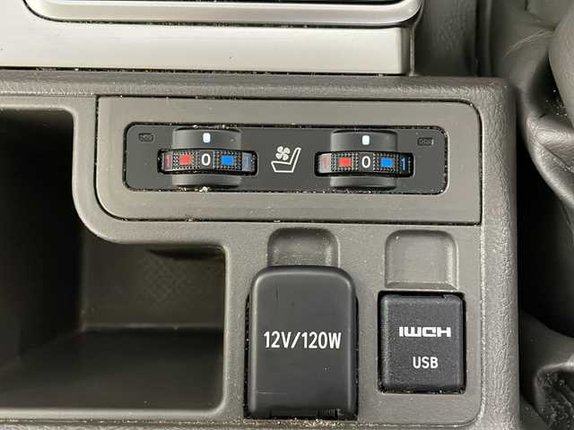 トヨタ ランドクルーザー プラド TX Lパッケージ 沖縄県 2021(令3)年 4.6万km ホワイトパールクリスタルシャイン 禁煙車/7人乗り/サンルーフ/衝突軽減ブレーキ/車線逸脱警報/社外9インチナビ/AM/FM/CD/DVD/フルセグTV/Bluetooth/HDMI/USB/バックカメラ/全方位カメラ/追従式クルーズコントロール/レザーシート/エアシート/シートヒーター/パワーシート/ビルトインETC/ステアリングリモコン/コーナーセンサー前後/オートライト/オートマッチックハイビーム/純正19インチアルミホイール/ダブル＋サイド＋カーテンエアバッグ/プッシュスタート/スペアキー有/ABS/横滑り防止装置/保証書/取扱説明書