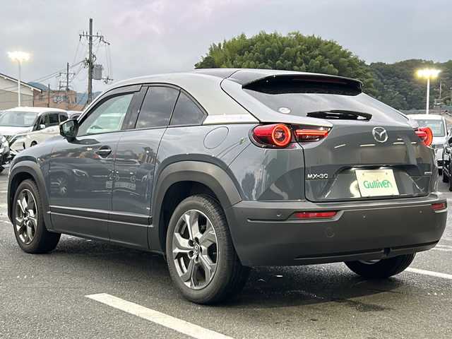 マツダ ＭＸ－３０ 京都府 2022(令4)年 2.2万km ポリメタルグレーメタリック3トーン 純正9インチナビ　全周囲カメラ　フルセグテレビ　追従走行付きクルーズコントロール　純正ETC　前後ドライブレコーダー　パワーシート　前席シートヒーター　純正アルミ　前後コーナーセンサー　LED　禁煙車