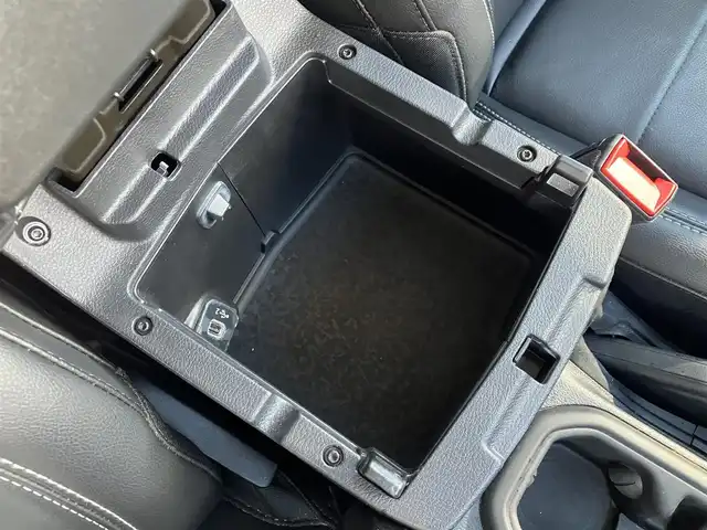 クライスラー・ジープ ジープ ラングラー アンリミテッド サハラ 道南・函館 2023(令5)年 1.8万km ブライトホワイト /純正ナビ//フルセグTV//バックカメラ//サイドカメラ//フロントカメラ//ETC2.0//ブラックレザーシート//前席シートヒーター//ステアリングヒーター//防眩ミラー//自動緊急ブレーキ//ParkSense//ACC//ブラインドスポット警告//LEDヘッドライト//オートライト//スマートキー//エンジンプッシュスタート