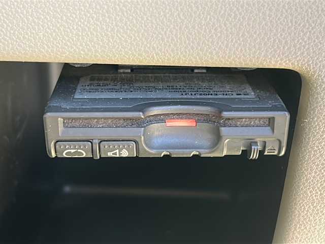 ダイハツ ムーヴ コンテ X VS 三重県 2014(平26)年 6.6万km マスカットグリーンメタリック /禁煙//ナビ//バックカメラ//ETC//前方ドライブレコーダー//アイドリングストップ//純正フロアマット//電動格納ミラー//オートエアコン//ダブルエアバック//スペアスマートキー