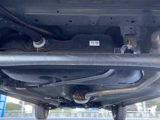 スズキ ハスラー HYBRID G 山口県 2024(令6)年 2万km クールカーキパールメタリック/ソフトベージュメタリック 純正SDナビ【AVN-LS03W】/・Bluetooth/・フルセグテレビ/・DVD再生/バックカメラ/ETC/プッシュスタート/スマートキー/スペアキー/純正フロアマット/純正LEDヘッドライト/オートライト/SUZUKI SAFETY　SUPPORT/・アダプティブクルーズコントロール/・デュアルカメラブレーキサポート/・後退時ブレーキサポート/・誤発進抑制機能/・後方誤発進抑制制御/・車線逸脱抑制機能/・車線逸脱警報機能/・ふらつき警報機能/・標識認識機能/・先行車発進お知らせ機能/シートヒーター/コーナーセンサー/電動格納ミラー/取扱説明書/保証書