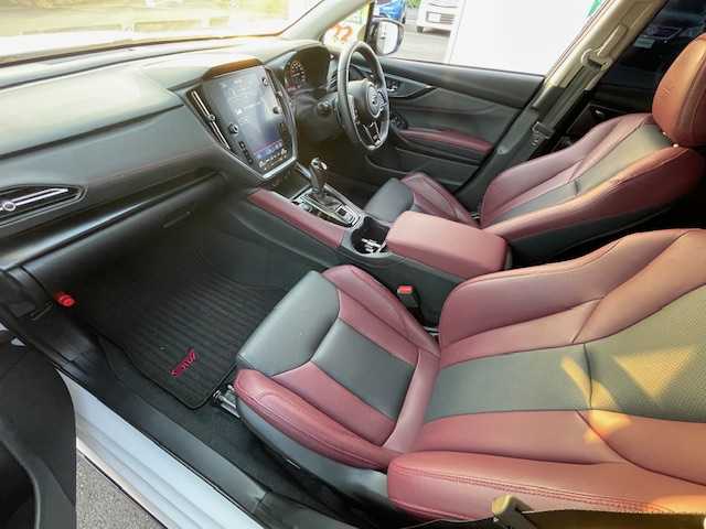 スバル レヴォーグ STIスポーツR EX 静岡県 2022(令4)年 1.6万km セラミックホワイト 純正メモリナビ/ETC/純正エアロ/フルセグＴＶ/ドライブレコーダー/バックカメラ/クルーズコントロール/コーナーセンサー/レーンキープアシスト/パワーシート/シートヒーター/LEDヘッドライト/スペアキー/プッシュスタート/アイドリングストップ/保証書 取扱説明書 記録簿