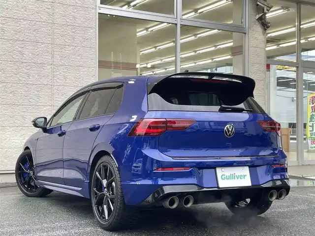 フォルクスワーゲン ＶＷ ゴルフ Ｒ 20イヤーズ 埼玉県 2024(令6)年 0.9万km 青 /ワンオーナー//4WD/ターボ//純正メモリナビ//バックカメラ//黒レザーシート//運転席パワーシート//前2席シートヒーター//前2席エアシート//アダプティブクルーズコントロール//ビルトインETC//スマートキーx2//LEDヘッドライト//フロントアシスト/ (プリクラッシュブレーキシステム)//サイドアシスト/ (レーンチェンジアシストシステム)//レーンアシスト/ (レーンキープアシストシステム)//クリアランスソナー//W.サイド.カーテンエアバッグ//ABS/横滑り防止装置//パドルシフト//革巻きステアリング//ステアリングヒーター//オートライト//プライバシーガラス//純正AKRAPOVICチタンマフラー//純正19インチAW//新車時保証書//取扱説明書