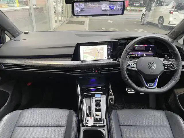 フォルクスワーゲン ＶＷ ゴルフ Ｒ 20イヤーズ 埼玉県 2024(令6)年 0.9万km 青 /ワンオーナー//4WD/ターボ//純正メモリナビ//バックカメラ//黒レザーシート//運転席パワーシート//前2席シートヒーター//前2席エアシート//アダプティブクルーズコントロール//ビルトインETC//スマートキーx2//LEDヘッドライト//フロントアシスト/ (プリクラッシュブレーキシステム)//サイドアシスト/ (レーンチェンジアシストシステム)//レーンアシスト/ (レーンキープアシストシステム)//クリアランスソナー//W.サイド.カーテンエアバッグ//ABS/横滑り防止装置//パドルシフト//革巻きステアリング//ステアリングヒーター//オートライト//プライバシーガラス//純正AKRAPOVICチタンマフラー//純正19インチAW//新車時保証書//取扱説明書