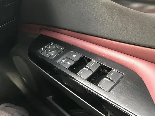 レクサス ＥＳ 300h グレイスフルエスコート 富山県 2023(令5)年 3.9万km ソニッククロム サンルーフ/純正ディスプレイオーディオ/ナビ/フルセグTV/Bluetooth/全周囲カメラ/ドライブレコーダー/衝突被害軽減ブレーキ/コーナーセンサー/レーンキープアシスト/ブラインドスポットモニター/レーダークルーズコントロール/クリムゾンレザーシート/メモリー付パワーシート/シートヒーター/エアシート/三眼LEDヘッドライト/ETC2.0