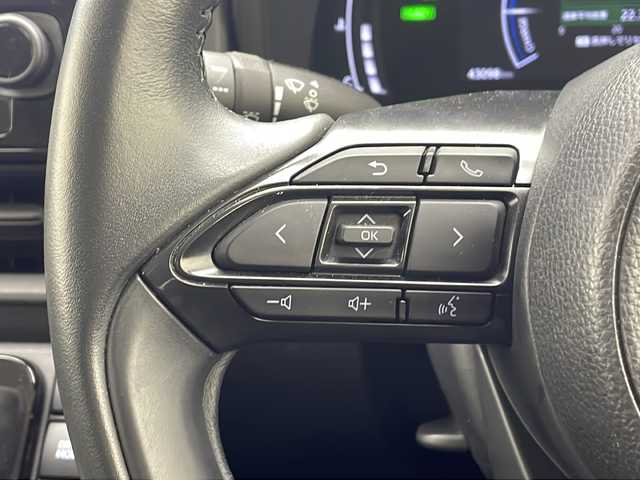 トヨタ シエンタ ハイブリッド Z 沖縄県 2022(令4)年 4.3万km ホワイトパールクリスタルシャイン 禁煙車　/純正ディスプレイオーディオ　ナビ付き/Bluetooth接続/USB/パノラミックビューモニター/トヨタセーフティセンス/・衝突被害軽減ブレーキ (プリクラッシュセーフティ)																									/・ハンドル操作サポート (レーントレーシングアシスト)																									/・追従ドライブ支援機能 (レーダークルーズコントロール)																									/・車線はみ出しアラート (レーンディパーチャーアラート)																									/・自動ハイビーム (オートマチックハイビーム)																									　　/両側パワースライドドア　/100V充電/ステアリングスイッチ/ブラインドスポットモニター　/後席サンシェード/純正フロアマット/プッシュスタート/スマートキー/オートライト/電動格納ウインカーミラー