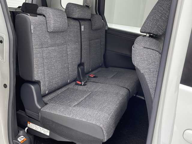 トヨタ シエンタ ハイブリッド Z 沖縄県 2022(令4)年 4.3万km ホワイトパールクリスタルシャイン 禁煙車　/純正ディスプレイオーディオ　ナビ付き/Bluetooth接続/USB/パノラミックビューモニター/トヨタセーフティセンス/・衝突被害軽減ブレーキ (プリクラッシュセーフティ)																									/・ハンドル操作サポート (レーントレーシングアシスト)																									/・追従ドライブ支援機能 (レーダークルーズコントロール)																									/・車線はみ出しアラート (レーンディパーチャーアラート)																									/・自動ハイビーム (オートマチックハイビーム)																									　　/両側パワースライドドア　/100V充電/ステアリングスイッチ/ブラインドスポットモニター　/後席サンシェード/純正フロアマット/プッシュスタート/スマートキー/オートライト/電動格納ウインカーミラー