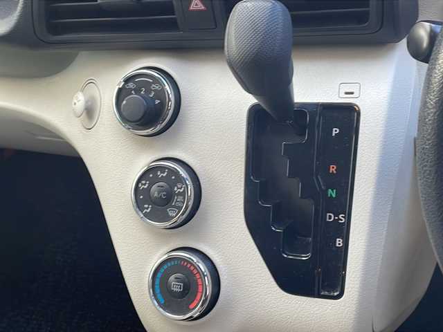 トヨタ シエンタ X 京都府 2016(平28)年 10.4万km エアーイエロー 純正メモリナビ/バックカメラ/パワースライドドア/プリクラッシュセーフティ/レーンキープアシスト/オートハイビーム/後席フリップダウンモニター/LEDヘッドライト