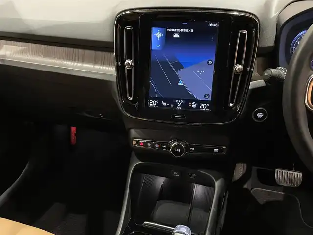 ボルボ ＸＣ４０ T4 AWD インスクリプション 道央・札幌 2020(令2)年 3.5万km デニムブルーメタリック デニムブルーメタリック/harman/kardonサラウンド/純正HDDナビ/フルセグTV/USB/Bluetooth/360°カメラ/パークアシストパイロット/本革シート/シートヒーター/ステアリングヒーター/ACC/BLIS/CTA/LKA/パイロットアシスト/LEDヘッドライト/ワイヤレスチャージング/パワーテールゲート