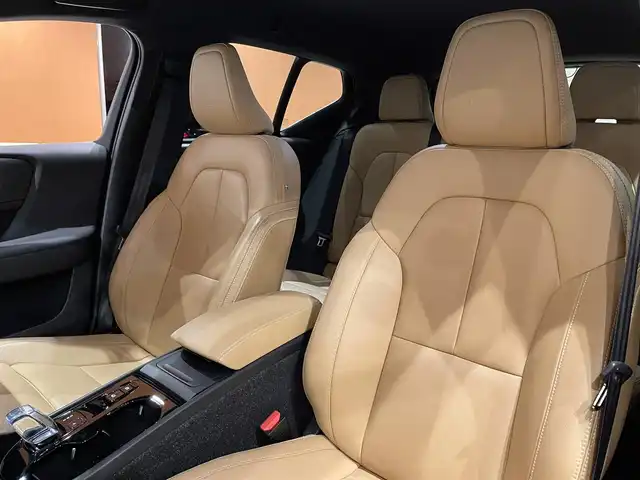 ボルボ ＸＣ４０ T4 AWD インスクリプション 道央・札幌 2020(令2)年 3.5万km デニムブルーメタリック デニムブルーメタリック/harman/kardonサラウンド/純正HDDナビ/フルセグTV/USB/Bluetooth/360°カメラ/パークアシストパイロット/本革シート/シートヒーター/ステアリングヒーター/ACC/BLIS/CTA/LKA/パイロットアシスト/LEDヘッドライト/ワイヤレスチャージング/パワーテールゲート