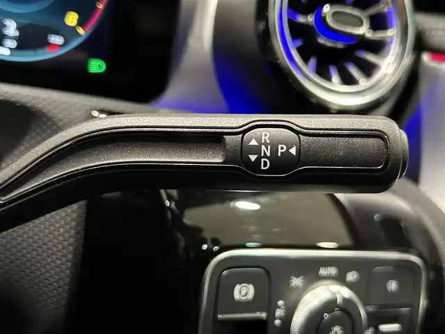 メルセデス・ベンツ ＣＬＡ２００ｄ 愛知県 2021(令3)年 3.4万km デニムブルー アドバンスドパッケージ/レザーエクスクルーシブパッケージ/パノラミックスライディングルーフ/レーダーセーフティーパッケージ/マルチビームLEDヘッドライト/シートヒーター/ETC/パワーバックドア/プッシュスタート/ドライブレコーダー