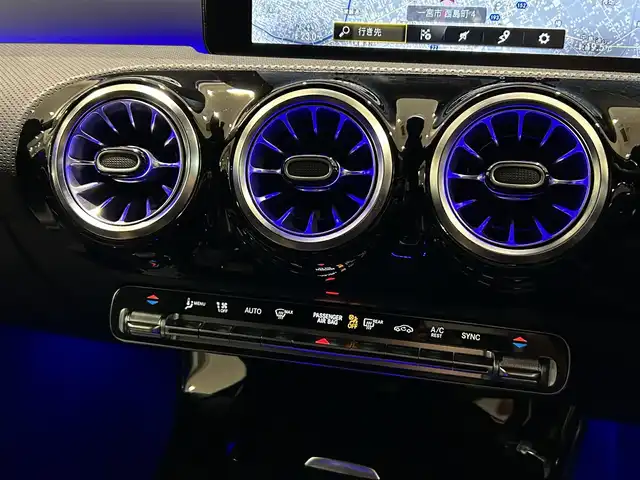 メルセデス・ベンツ ＣＬＡ２００ｄ 愛知県 2021(令3)年 3.4万km デニムブルー アドバンスドパッケージ/レザーエクスクルーシブパッケージ/パノラミックスライディングルーフ/レーダーセーフティーパッケージ/マルチビームLEDヘッドライト/シートヒーター/ETC/パワーバックドア/プッシュスタート/ドライブレコーダー