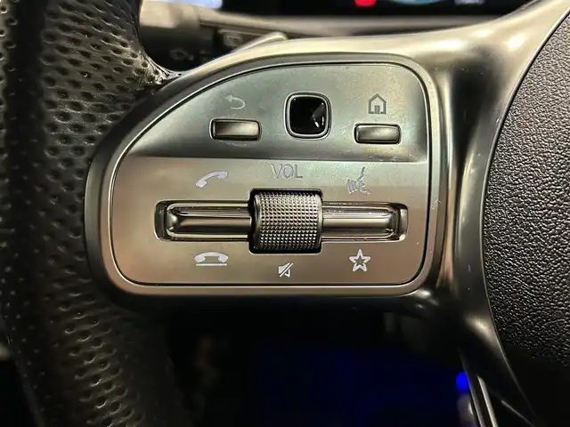 メルセデス・ベンツ ＣＬＡ２００ｄ 愛知県 2021(令3)年 3.4万km デニムブルー アドバンスドパッケージ/レザーエクスクルーシブパッケージ/パノラミックスライディングルーフ/レーダーセーフティーパッケージ/マルチビームLEDヘッドライト/シートヒーター/ETC/パワーバックドア/プッシュスタート/ドライブレコーダー