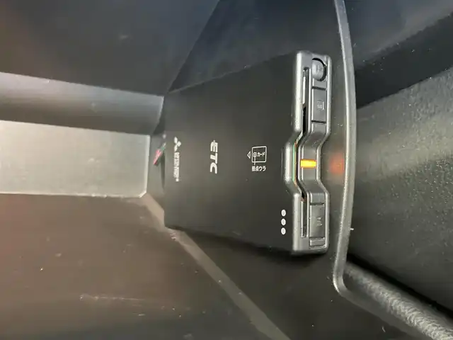 クライスラー・ジープ ジープ レネゲード ロンジチュード 静岡県 2021(令3)年 3.9万km 白Ⅱ 外装色アルパインホワイト（PWV）/7インチタッチパネルモニター/・Apple Carplay /Android　Auto/・Bluetooth/・AM/FM/・バックカメラ/クルーズコントロール/諸突軽減ブレーキ/車線逸脱警報/ブラインドスポットモニター/コーナーセンサー/純正16インチアルミホイール