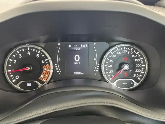 クライスラー・ジープ ジープ レネゲード ロンジチュード 静岡県 2021(令3)年 3.9万km 白Ⅱ 外装色アルパインホワイト（PWV）/7インチタッチパネルモニター/・Apple Carplay /Android　Auto/・Bluetooth/・AM/FM/・バックカメラ/クルーズコントロール/諸突軽減ブレーキ/車線逸脱警報/ブラインドスポットモニター/コーナーセンサー/純正16インチアルミホイール