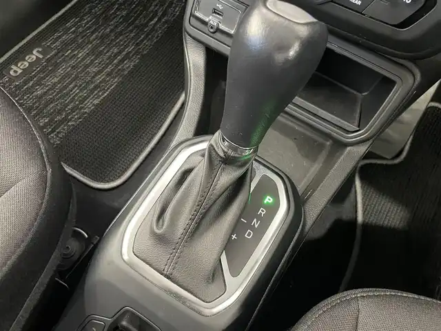 クライスラー・ジープ ジープ レネゲード ロンジチュード 静岡県 2021(令3)年 3.9万km 白Ⅱ 外装色アルパインホワイト（PWV）/7インチタッチパネルモニター/・Apple Carplay /Android　Auto/・Bluetooth/・AM/FM/・バックカメラ/クルーズコントロール/諸突軽減ブレーキ/車線逸脱警報/ブラインドスポットモニター/コーナーセンサー/純正16インチアルミホイール