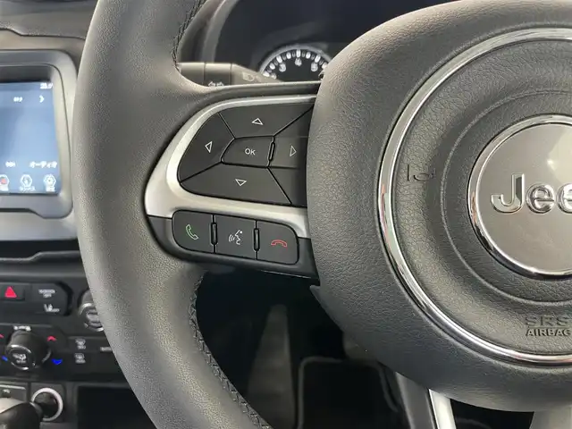 クライスラー・ジープ ジープ レネゲード ロンジチュード 静岡県 2021(令3)年 3.9万km 白Ⅱ 外装色アルパインホワイト（PWV）/7インチタッチパネルモニター/・Apple Carplay /Android　Auto/・Bluetooth/・AM/FM/・バックカメラ/クルーズコントロール/諸突軽減ブレーキ/車線逸脱警報/ブラインドスポットモニター/コーナーセンサー/純正16インチアルミホイール