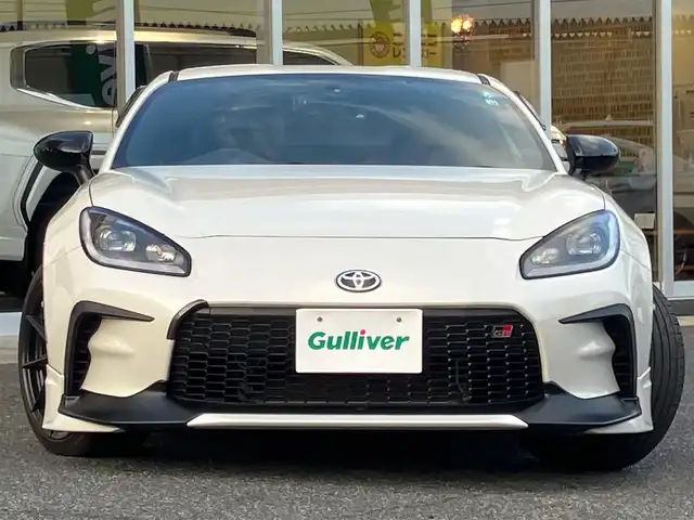 トヨタ ＧＲ８６ RZ 山口県 2022(令4)年 3万km クリスタルホワイトパール GRエアロパッケージ/純正フロアマット/純正ドアバイザー/純正リアフォグランプ/純正18インチアルミ/純正LEDヘッドライト/フロントシートヒーター