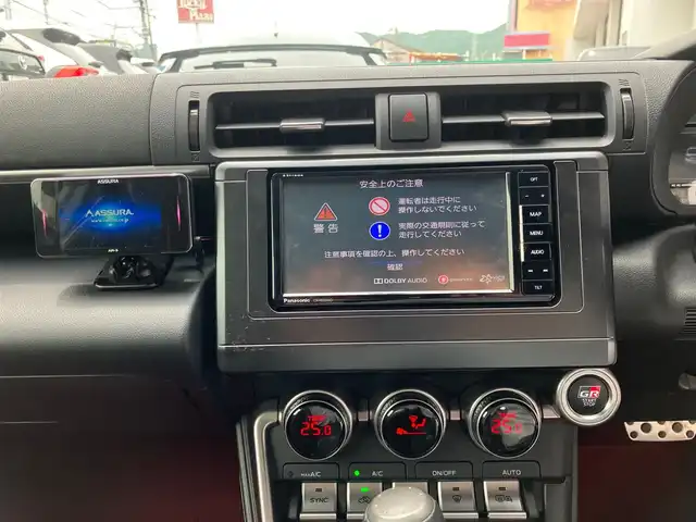 トヨタ ＧＲ８６ RZ 山口県 2022(令4)年 3万km クリスタルホワイトパール GRエアロパッケージ/純正フロアマット/純正ドアバイザー/純正リアフォグランプ/純正18インチアルミ/純正LEDヘッドライト/フロントシートヒーター