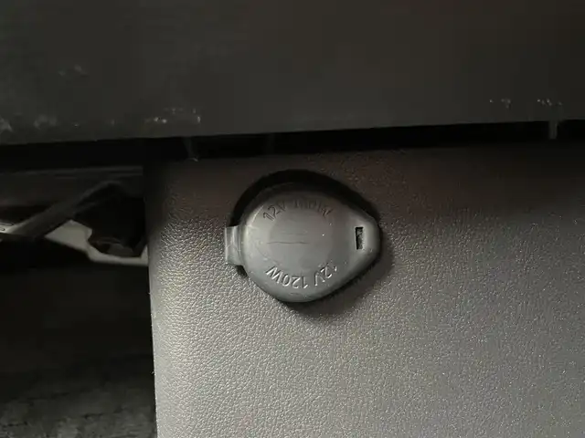 日産 デイズ ルークス ハイウェイスターX 千葉県 2016(平28)年 3.8万km ホワイトパール 衝突軽減ブレーキ/全方位カメラ/社外７インチナビ/フルセグＴＶ/Ｂｌｕｅｔｏｏｔｈ/純正１４インチアルミホイール/ＨＩＤヘッドライト/オートライト/プッシュスタート/スマートキー