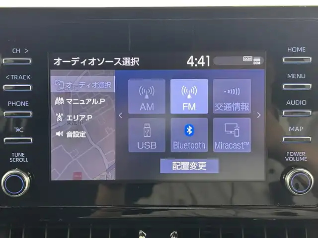 トヨタ カローラ クロス G 熊本県 2023(令5)年 2.6万km プラチナホワイトパールマイカ 純正ナビ（ＡｐｐｌＣａｒＰｌａｙ・ＡｎｄｒｏｉｄＡｕｔｏ・ＢＴ・ＵＳＢ）/バックカメラ　/ＥＴＣ　/前後クリアランスソナー　/トヨタセーフティーセンス/・プリクラッシュセーフティ/・レーントレーシングアシスト/・ロードサインアシスト/・オートマチックハイビーム/・アダブティブクルーズコントロール/・駐車時支援パーキングサポートシステム/横滑り防止/電動パーキング/ブレーキホールド/オートリトラミラー/オートライト/LEDヘッドライト/スマートキー/プッシュスタート