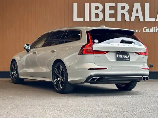 ボルボ Ｖ６０ T6 ツインEG AWD インスクリプション 宮城県 2020(令2)年 1.9万km グレー アクティブクルーズコントロール/BLIS/レーンキープアシスト/Bowers&Wilkinsサウンドシステム/ヘッドアップディスプレイ/パノラマガラスサンルーフ/純正ナビゲーションシステム/フルセグTV/360°カメラシステム/ホワイトレザーシート/シートヒーター/シートベンチレーション/メモリ機能付きパワーシート /LEDヘッドライト/純正19インチAW/スマートキーシステム/パワーバックドア /車体色：バーチライトメタリック