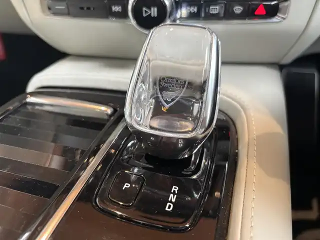 ボルボ Ｖ６０ T6 ツインEG AWD インスクリプション 宮城県 2020(令2)年 1.9万km グレー アクティブクルーズコントロール/BLIS/レーンキープアシスト/Bowers&Wilkinsサウンドシステム/ヘッドアップディスプレイ/パノラマガラスサンルーフ/純正ナビゲーションシステム/フルセグTV/360°カメラシステム/ホワイトレザーシート/シートヒーター/シートベンチレーション/メモリ機能付きパワーシート /LEDヘッドライト/純正19インチAW/スマートキーシステム/パワーバックドア /車体色：バーチライトメタリック