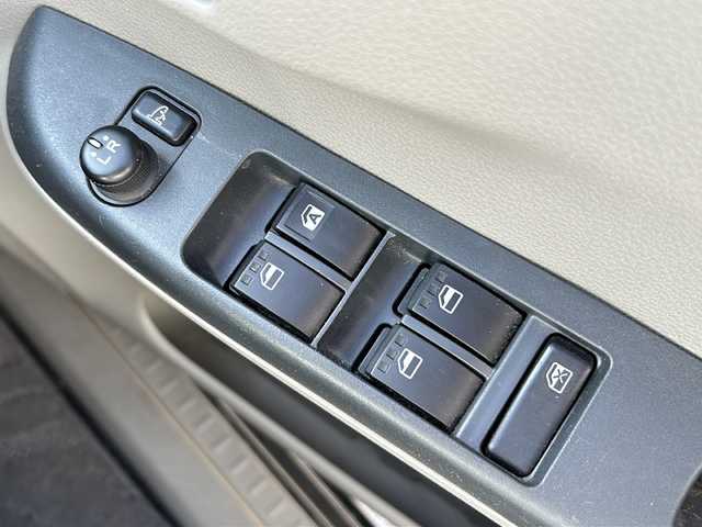 ダイハツ ミラ イース X スマートセレクションSA 岐阜県 2014(平26)年 11.3万km ブラックマイカメタリック ETC /横滑り防止装置 /衝突被害軽減システム /ABS /ダブルエアバッグ /CDチェンジャー /パワーウィンドウ /パワーステアリング /アイドリングストップ /リモコンキー /純正アルミホイール /冷暖房付き