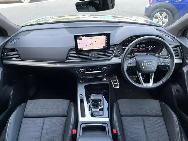 アウディ アウディ Ｑ５ SB 40TDIクワトロ Sライン 山梨県 2021(令3)年 4.2万km 緑 ブラックスタイリングP/SラインP /OP20AW/マトリクスLED/前後シートヒーター/サラウンドビュー/フルセグ/バーチャルコックピットP/純正MMIナビ/アンビエントライト/コンフォート/新車保証書