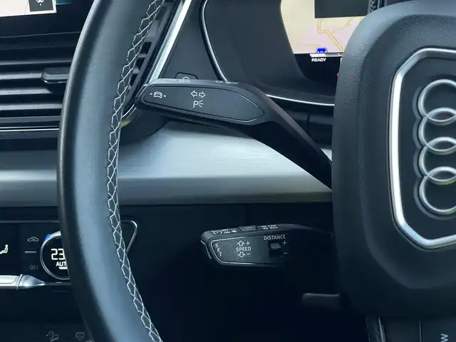 アウディ アウディ Ｑ５ SB 40TDIクワトロ Sライン 山梨県 2021(令3)年 4.2万km 緑 ブラックスタイリングP/SラインP /OP20AW/マトリクスLED/前後シートヒーター/サラウンドビュー/フルセグ/バーチャルコックピットP/純正MMIナビ/アンビエントライト/コンフォート/新車保証書
