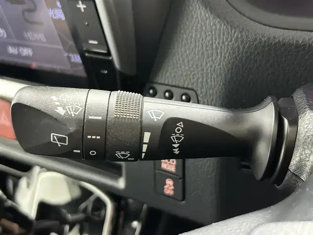トヨタ ヴォクシー ZS 佐賀県 2017(平29)年 5.9万km ブラック 社外アルパイン製11インチナビ【EX11Z】/（フルセグTV.CD.DVD.Bluetooth）/社外アルパイン製12.8インチフリップダウンモニター/衝突被害軽減システム/バックカメラ/クルーズコントロール/車線逸脱警報/クリアランスソナー/先行車発信お知らせ機能/オートライト/オートマチックハイビーム/LEDヘッドライト/ビルトインETC/両側パワースライドドア/レザー調シートカバー/社外18インチアルミホイール/フォグライト/ウォークスルー/社外フロアマット/スマートキー
