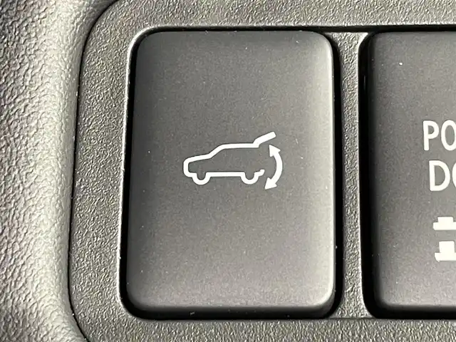 三菱 デリカＤ：５ シャモニー 愛知県 2025(令7)年 0.1千km 白Ⅱ 登録済未使用車/衝突軽減ブレーキ/両側電動スライドドア/アラウンドビューモニター/レーダークルーズコントロール/100V電源/シートヒーター/LEDヘッドライト/フォグランプ/ブラインドスポットモニター/ステアリングヒーター/パワーシート/電動リアゲート/レーンキープアシスト/オートハイビーム/プッシュスタート/スマートキー/アイドリングストップ/純正アルミホイール/オートライト/ディーゼル/4WD/トランスファースイッチ/パドルシフト/ウィンカーミラー/ISOFIX/電動パーキングブレーキ/オートブレーキホールド/ステアリングリモコン