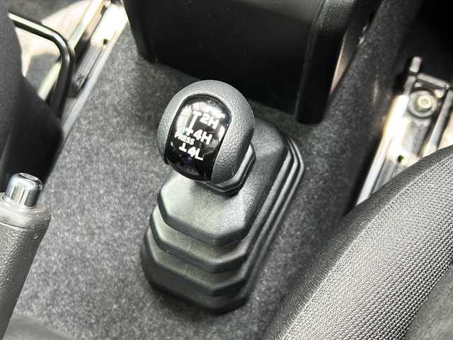 スズキ ジムニー XC 山形県 2021(令3)年 2.5万km ブルーイッシュブラックパール3 4WD/衝突被害軽減ブレーキデュアルカメラブレーキサポート/ナビ/（Bluetooth/CD/DVD/フルセグ）/クルーズコントロール/前後ドライブレコーダー/車線逸脱装置/前席シートヒーター/横滑り防止装置/ダウンヒルアシストコントロール/フルセグテレビ/フォグランプ/LEDヘッドライト/オートライト/オートマッチクハイビーム/ビルトインETC/電動格納ミラー/ウィンカーミラー/純正アルミホイール/純正フロアマット/スマートキー