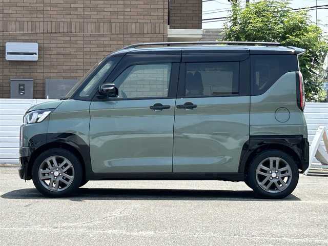 三菱 デリカミニ T プレミアム 群馬県 2025(令7)年 0.2万km ＤグリーンＭ ワンオーナー/メモリナビ/フルセグテレビ/バックカメラ/プッシュスタート/両側パワースライドドア/純正フロアマット/ハンドルヒーター