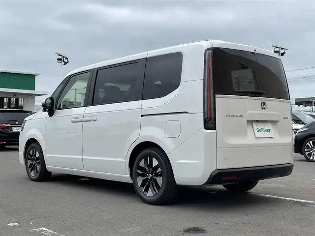 ホンダ ステップワゴン eHEV エアー EX 東京都 2025(令7)年 0.1千km プラチナホワイトパール 11.4インチナビHonda CONNECTナビ LXM-247VFLi(317900円)/・フルセグ　/・Ｂｌｕｅｔｏｏｔｈ　/・ＣＤ／ＤＶＤ再生　/バックカメラ　/ＡＣＣ　/ＬＫＡＳ　/ＡＢＨ　/前席シートヒーター　/パワーバックドア/両側電動スライドドア