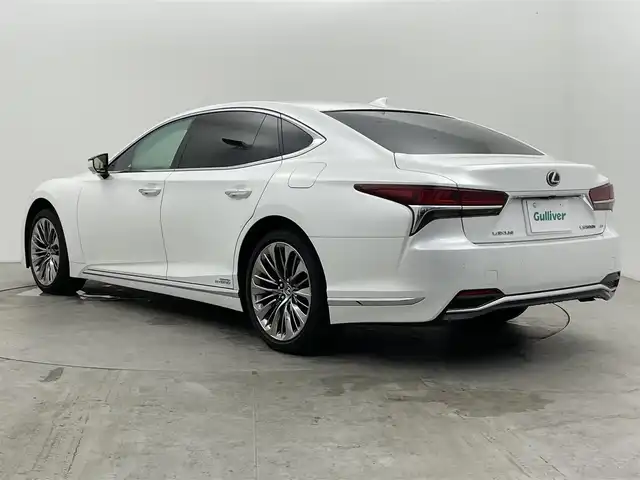 レクサス ＬＳ 500h エグゼクティブ 富山県 2018(平30)年 6.9万km ソニッククォーツ 4WD/純正ナビ/フルセグ/DVD/BT/HDMI/Miracast/全周囲カメラ/サンルーフ/ETC2.0/衝突被害軽減ブレーキ/レーンキープアシスト/レーダークルーズコントロール/マークレビンソン/黒革シート/全席シートヒーター/エアシート/全席ベンチレーション/全席リラクゼーション機能/リアエンターテイメント/デジタルインナーミラー/ステアリングヒーター/BSM/HUD/LEDオートライト/純正20インチアルミ/保証書/取扱説明書/スペアキー×2/オートハイビーム/ドライブレコーダー