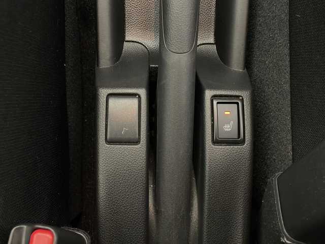 スズキ スイフト HYBRID RS 長野県 2018(平30)年 3.3万km プレミアムシルバーメタリック 純正SDナビ/（FM/AM/SD/フルセグTV/Bluetooth/DISC）/スズキセーフティサポート/・デュアルセンサーブレーキサポート/・車線逸脱抑制機能/・車線逸脱警報機能/・ふらつき警報機能/・アダプティブクルーズコントロール（ACC）/・標識認識機能（車両進入禁止、はみ出し通行禁止、最高速度）/全方位カメラ/W+サイドエアバッグ/ABS/横滑り防止装置/プッシュスタート/アイドリングストップ/スマートキー/AACエアコン/パドルシフト/クルコン/ステアリングスイッチ/D席シートヒーター/オートライト/LEDヘッドライト/フォグランプ/リアフォグランプ/電格ウインカーミラー/インターバルタイマー調整式ワイパー/純正フロアマット/純正16インチアルミホイール/ETC2.0/社外ワイドルームミラー/取扱説明書